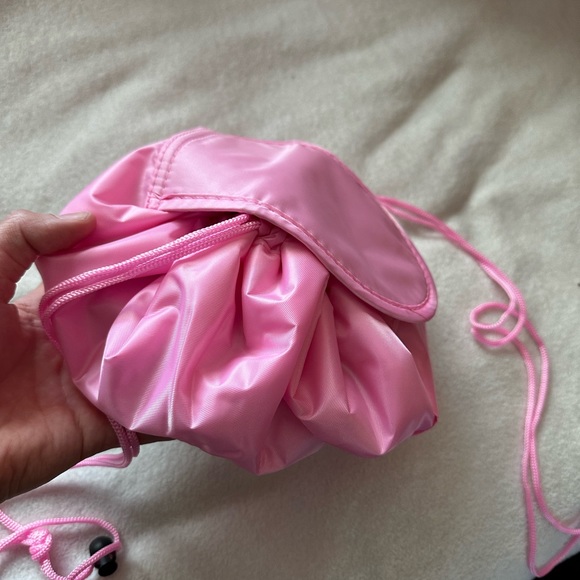 Drawstring makeup bag! - Picture 11 of 14